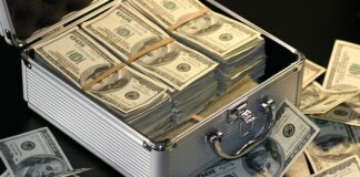 Ile zarabia tłumacz przysięgły sądowy?