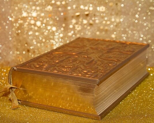 Kto jest wzywany na odczytanie testamentu?