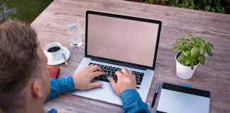 Jak się pisze technologii?