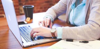 Jak technologia wpływa na edukacje?